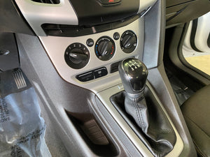 2014 Ford Focus SE Manual