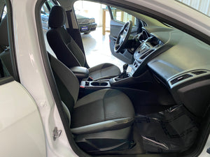2014 Ford Focus SE Manual