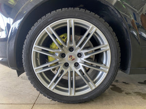 2013 Porsche Cayenne GTS