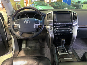 2013 Toyota Land Cruiser
